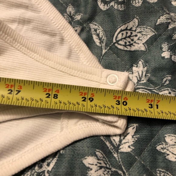 NWT Edited By Remi Bader Ladies Long Sleeve Bodysuit Color ( Cloud Dance) - Picture 2 of 10